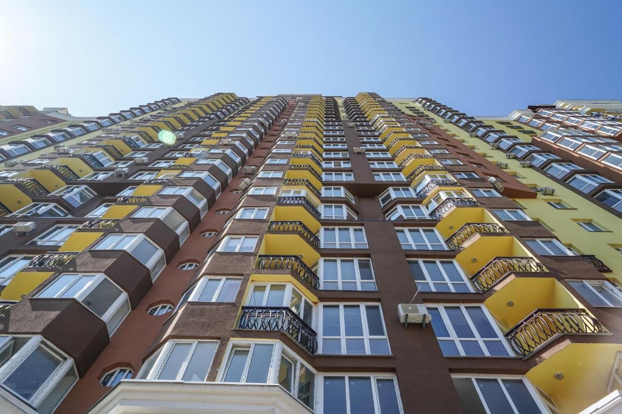 Cozy Apartment In A New Building Close To The Downtown Kyiv Exterior photo